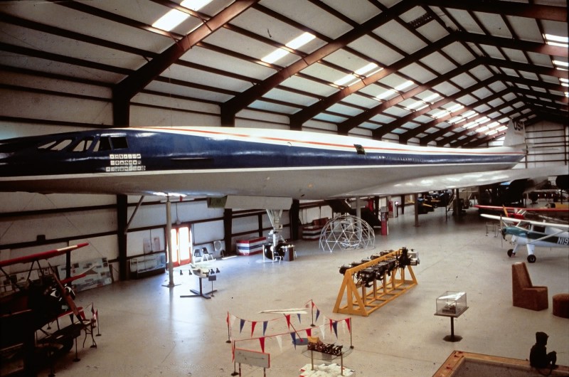 modele-Boeing-2707-supersonique-01