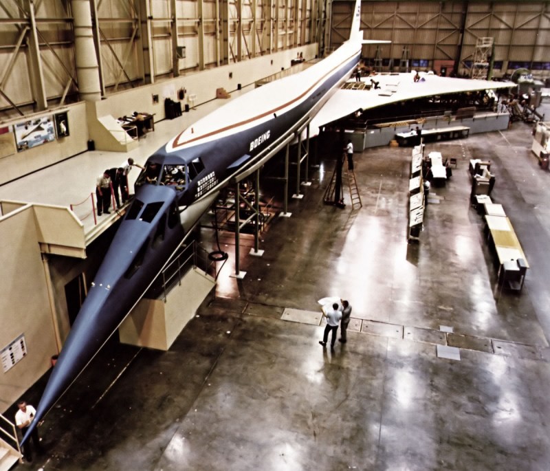 modele-Boeing-2707-supersonique-02