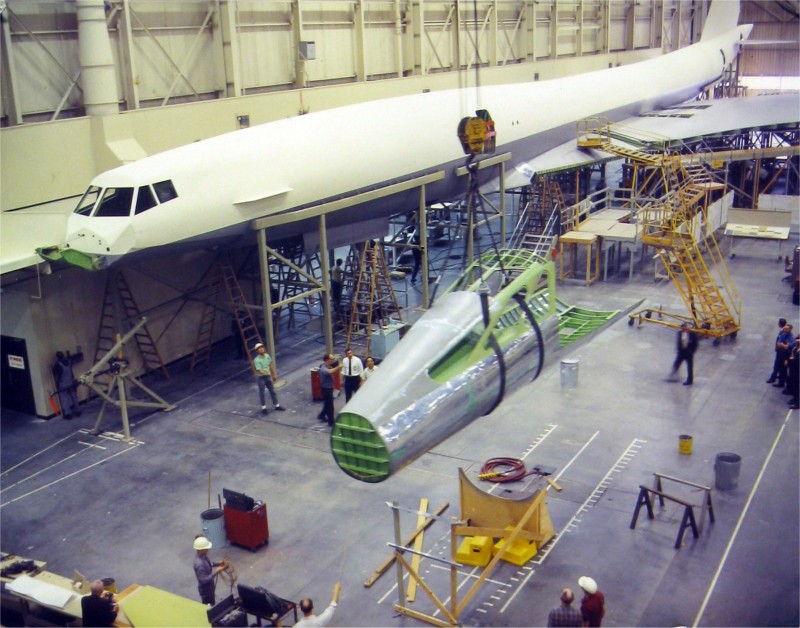 modele-Boeing-2707-supersonique-04